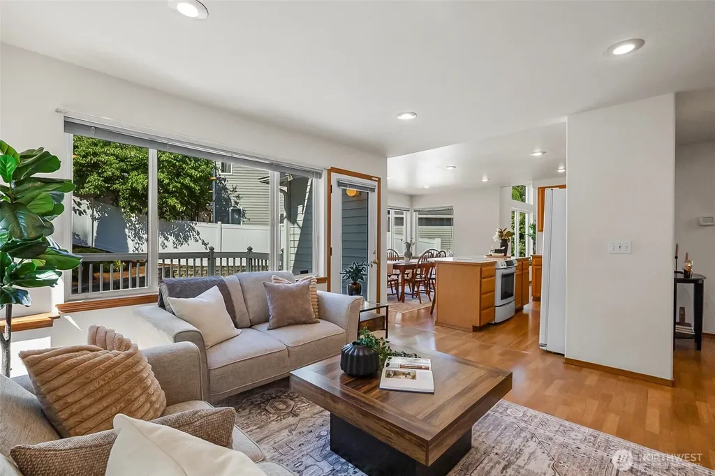 8721 128th Avenue NE Kirkland WA 98033