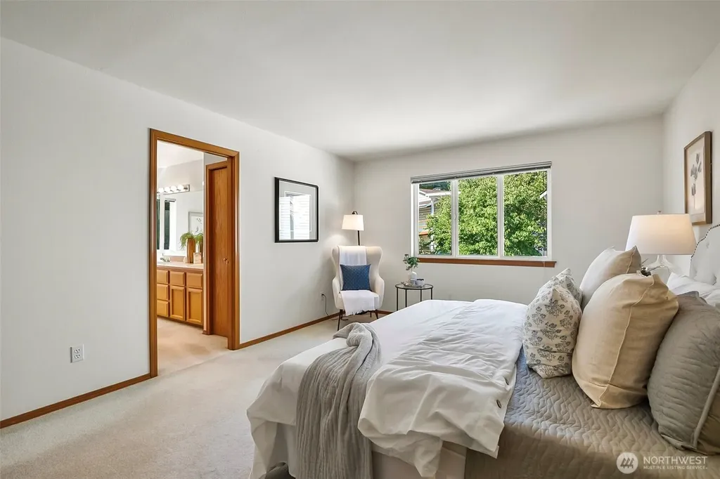 8721 128th Avenue NE Kirkland WA 98033