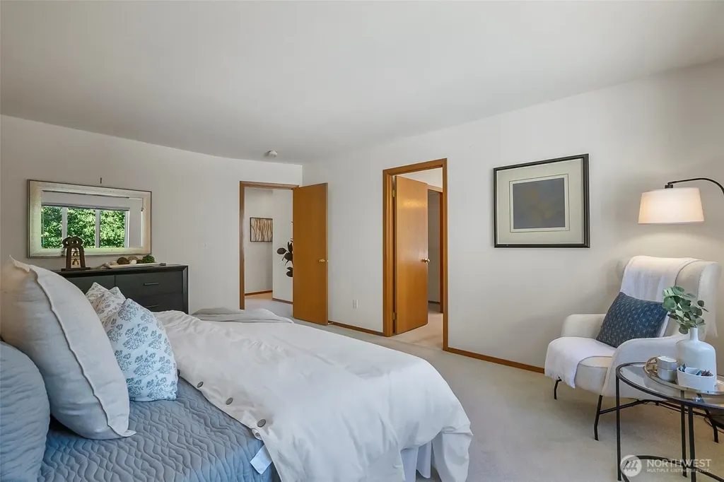 8721 128th Avenue NE Kirkland WA 98033