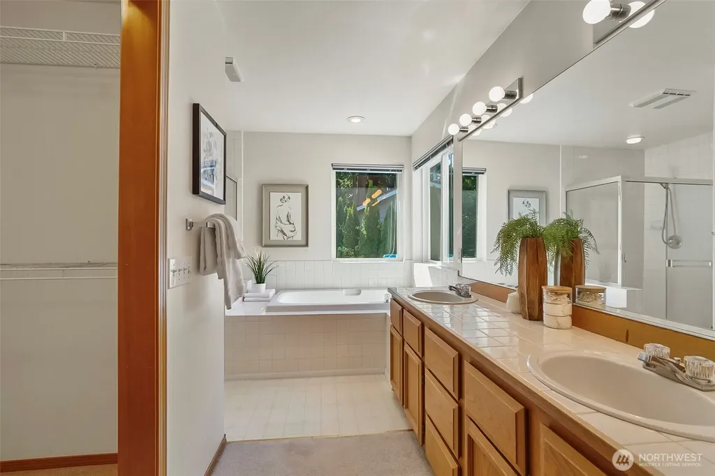8721 128th Avenue NE Kirkland WA 98033