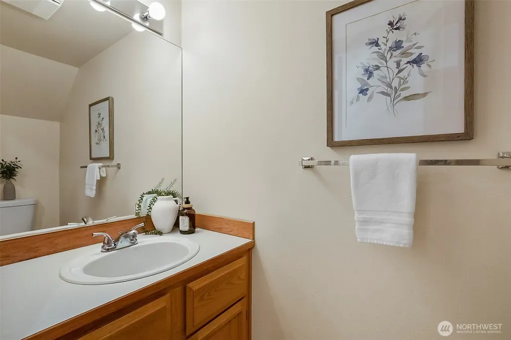 8721 128th Avenue NE Kirkland WA 98033