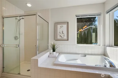 8721 128th Avenue NE Kirkland WA 98033