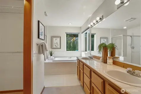 8721 128th Avenue NE Kirkland WA 98033