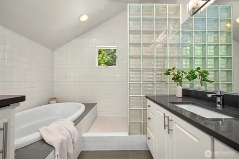 4355 Gooding Avenue Bellingham WA 98226