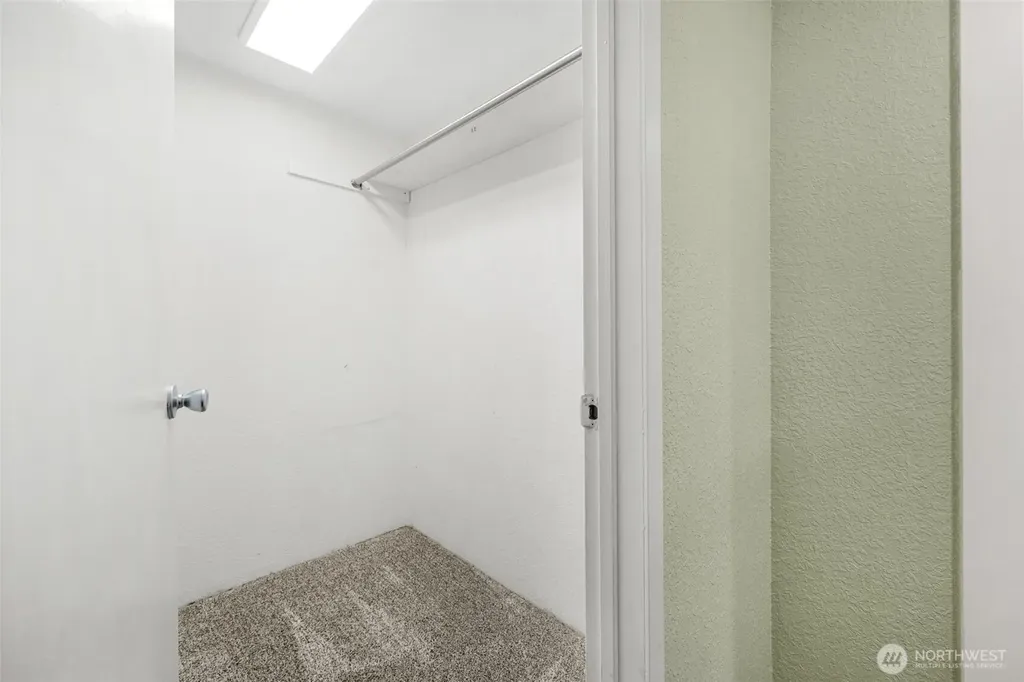 28622 183rd Court SE Kent WA 98042