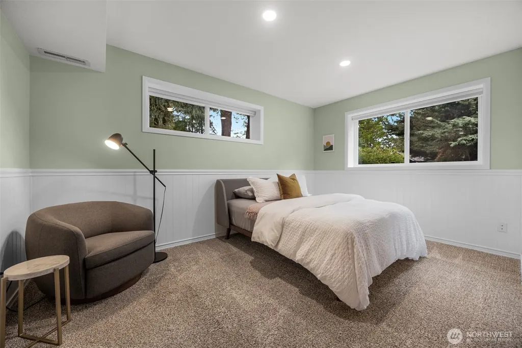 28622 183rd Court SE Kent WA 98042