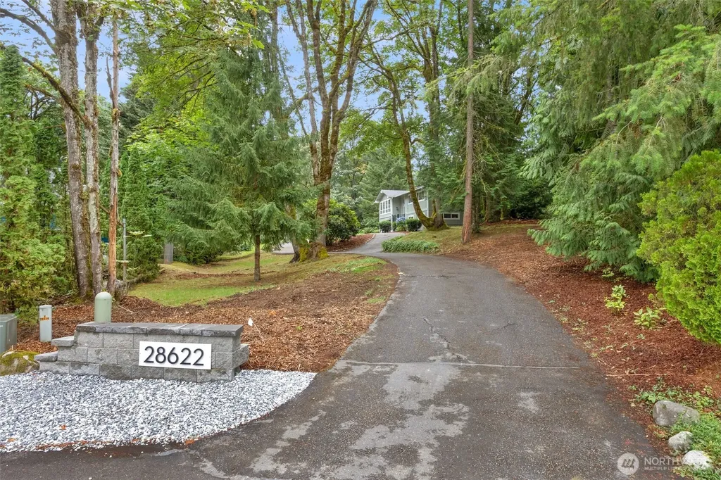 28622 183rd Court SE Kent WA 98042