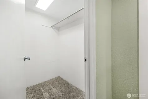 28622 183rd Court SE Kent WA 98042