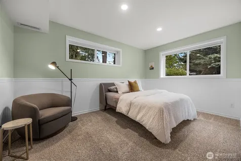 28622 183rd Court SE Kent WA 98042