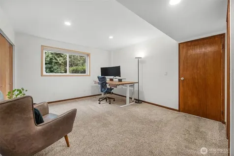 28622 183rd Court SE Kent WA 98042