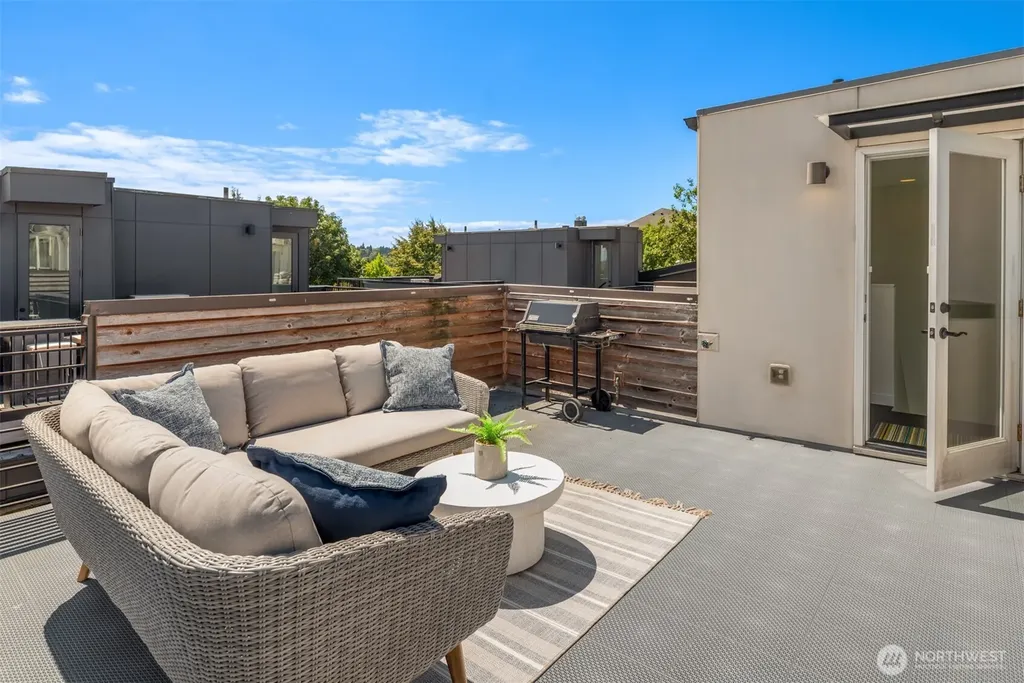 3924 Linden Avenue N Seattle WA 98103