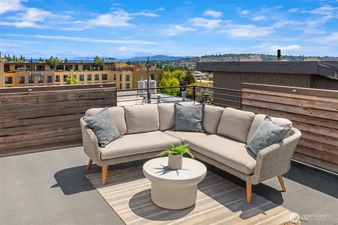 3924 Linden Avenue N Seattle WA 98103