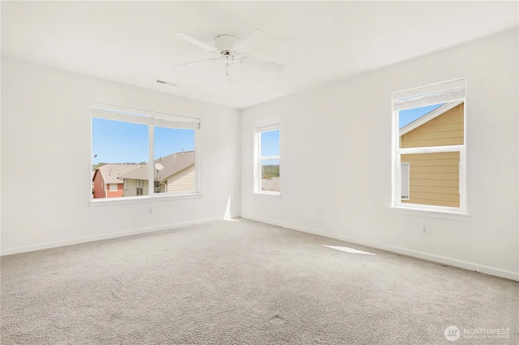 3008 SW Berwick Drive Oak Harbor WA 98277