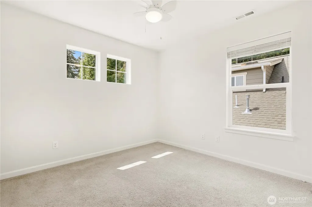 3008 SW Berwick Drive Oak Harbor WA 98277