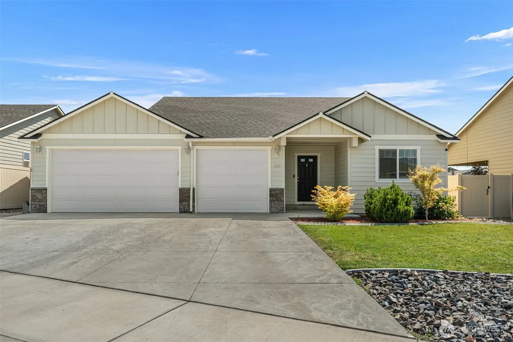 165 S Mystical Avenue East Wenatchee WA 98802