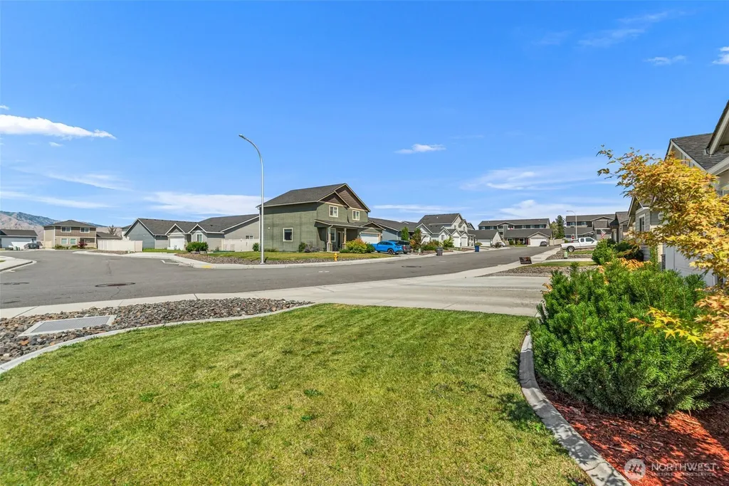 165 S Mystical Avenue East Wenatchee WA 98802