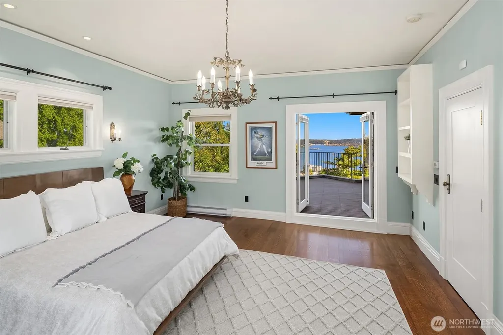 421 W Highland Drive Seattle WA 98119