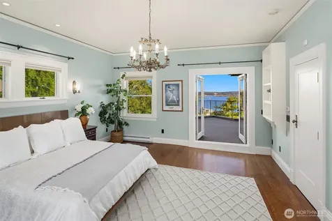 421 W Highland Drive Seattle WA 98119