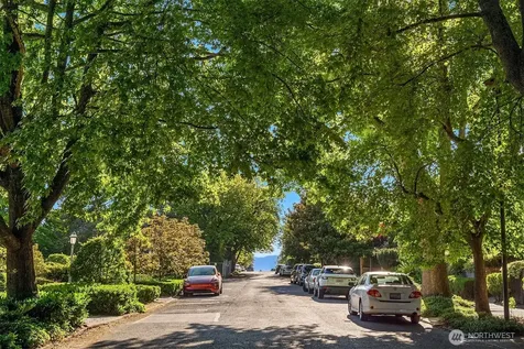 421 W Highland Drive Seattle WA 98119