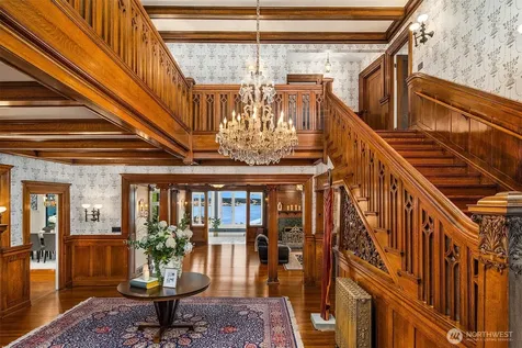 421 W Highland Drive Seattle WA 98119