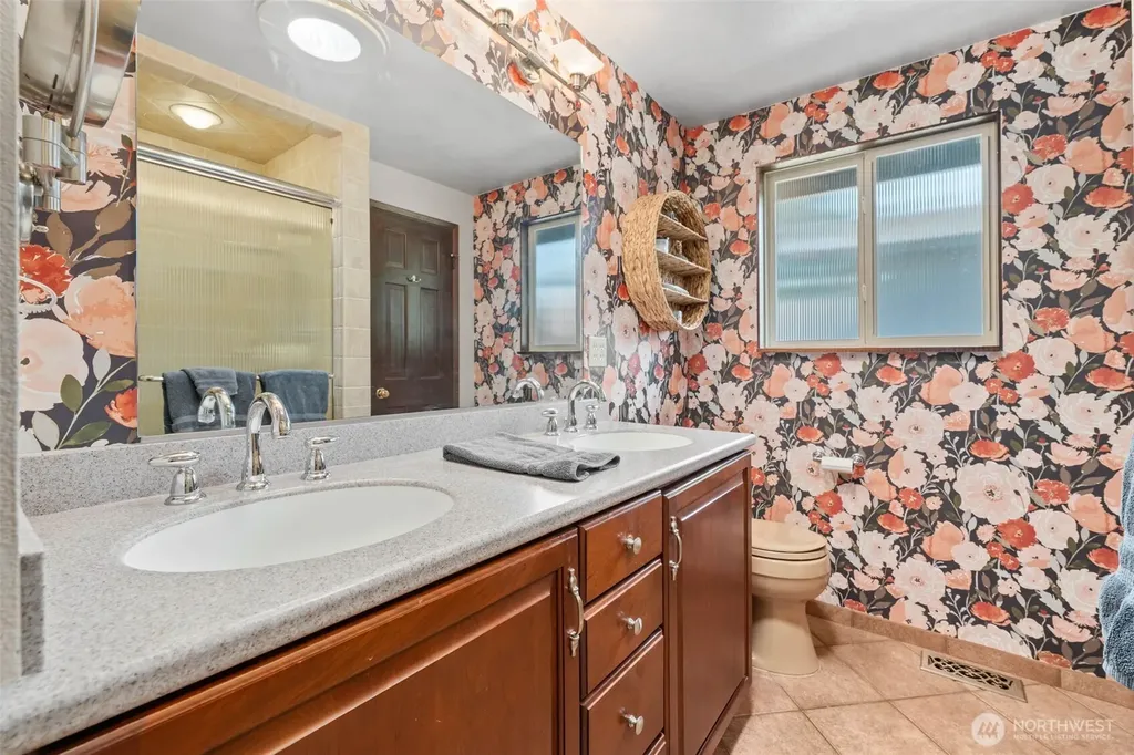 1550 Weathervane Drive Fircrest WA 98466