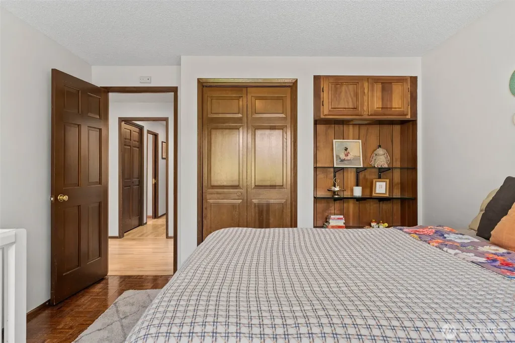 1550 Weathervane Drive Fircrest WA 98466