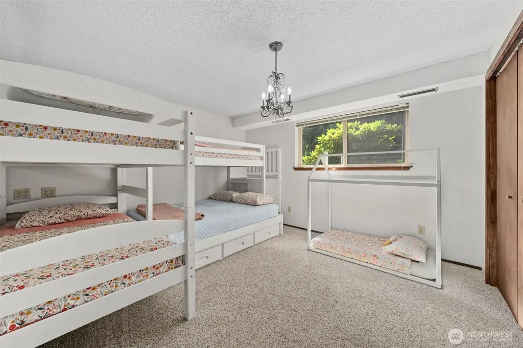 1550 Weathervane Drive Fircrest WA 98466