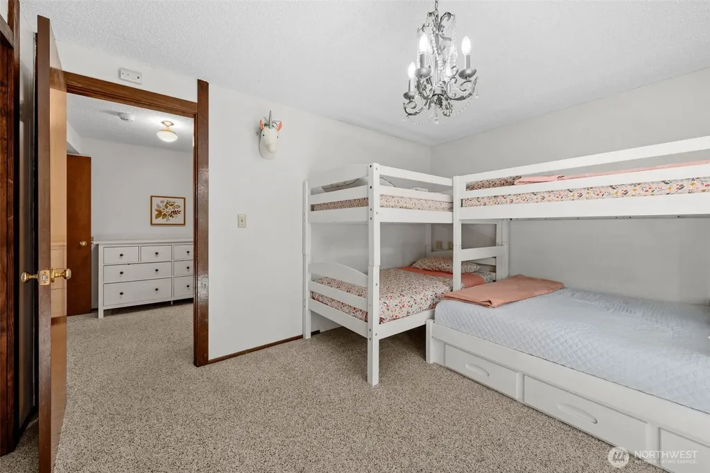 1550 Weathervane Drive Fircrest WA 98466