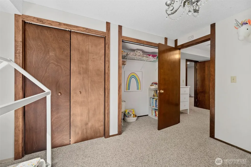 1550 Weathervane Drive Fircrest WA 98466