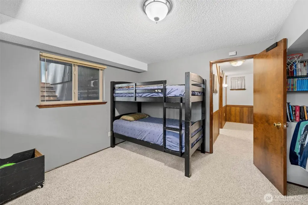 1550 Weathervane Drive Fircrest WA 98466