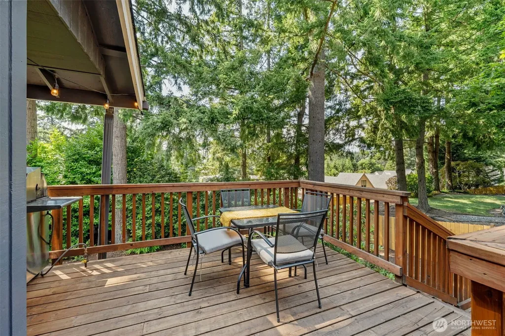 1550 Weathervane Drive Fircrest WA 98466