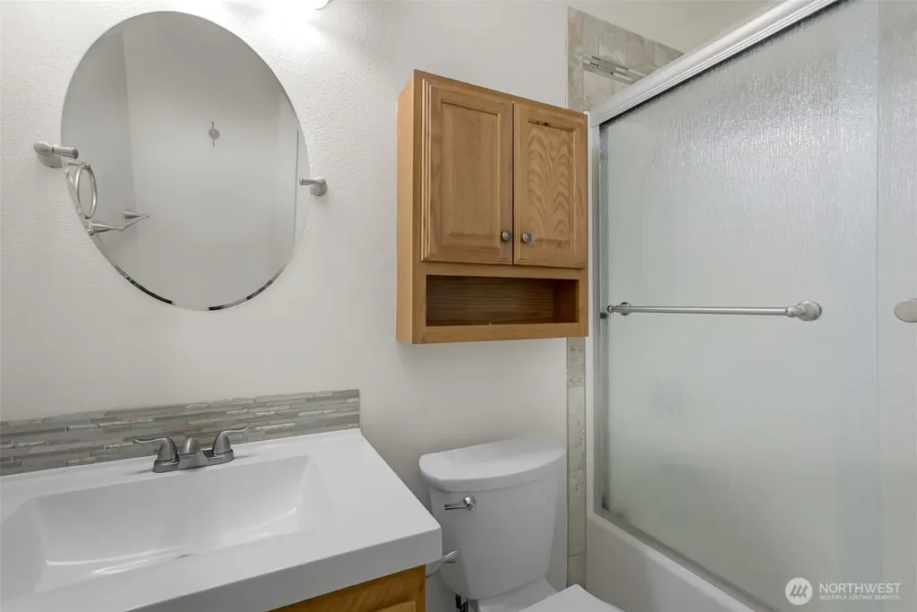 1063 Cascade Lane Camano Island WA 98282