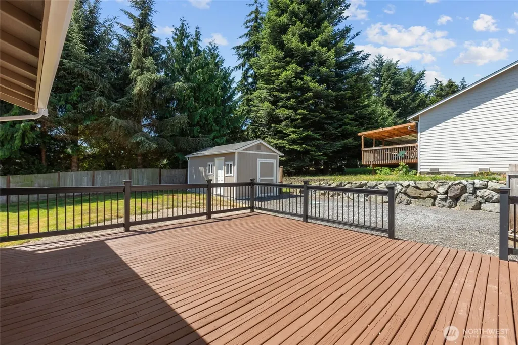 1063 Cascade Lane Camano Island WA 98282