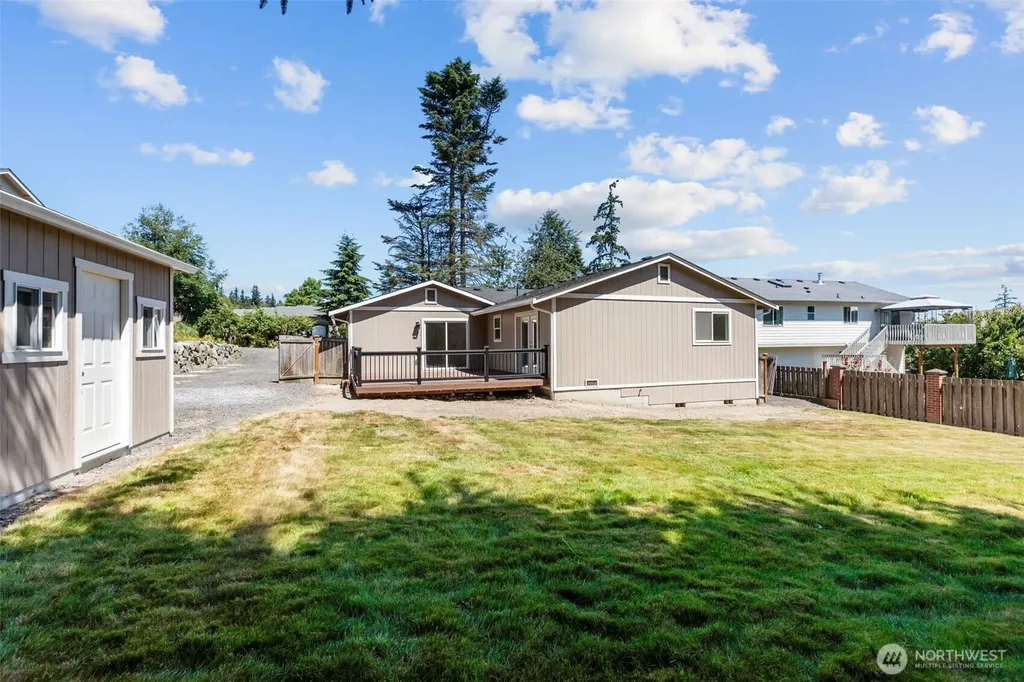 1063 Cascade Lane Camano Island WA 98282