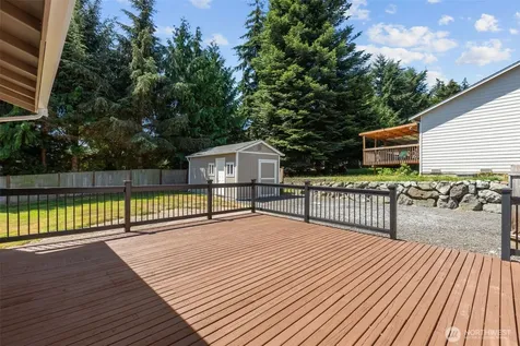 1063 Cascade Lane Camano Island WA 98282