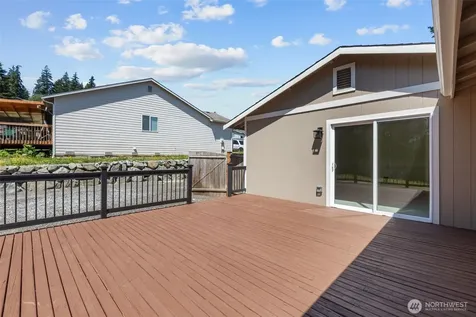 1063 Cascade Lane Camano Island WA 98282