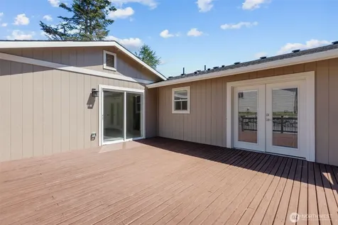 1063 Cascade Lane Camano Island WA 98282