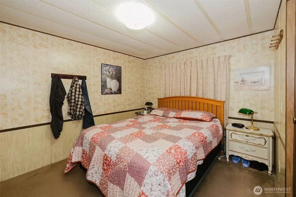 11435 Ogle Road NE Poulsbo WA 98370