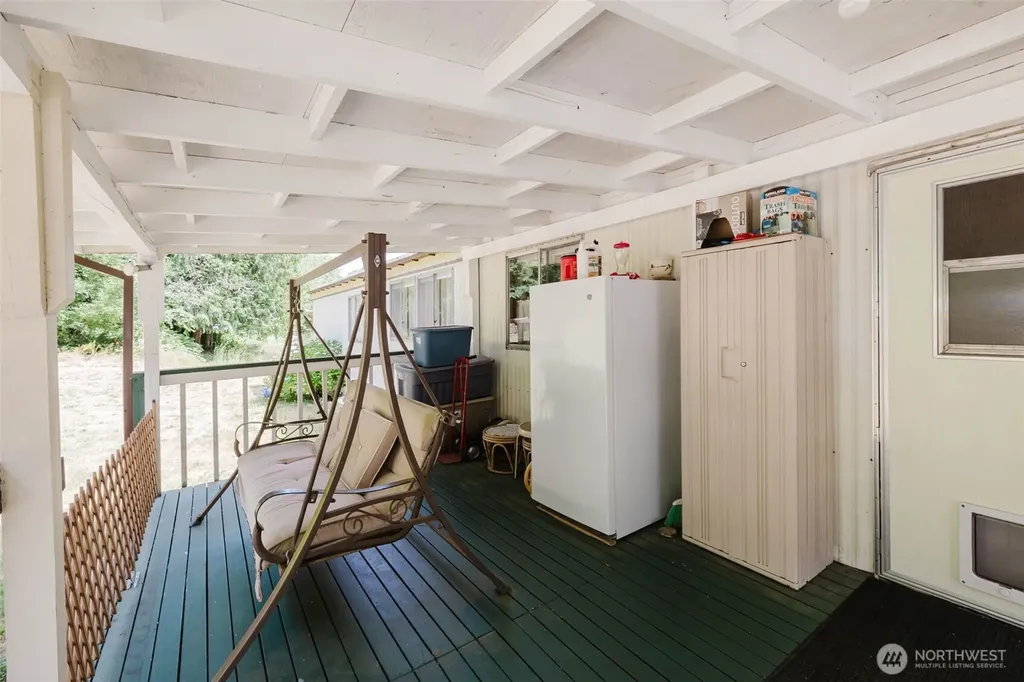 11435 Ogle Road NE Poulsbo WA 98370