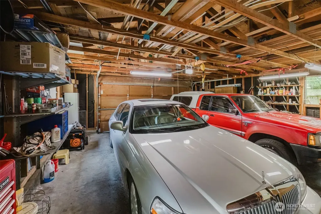 11435 Ogle Road NE Poulsbo WA 98370