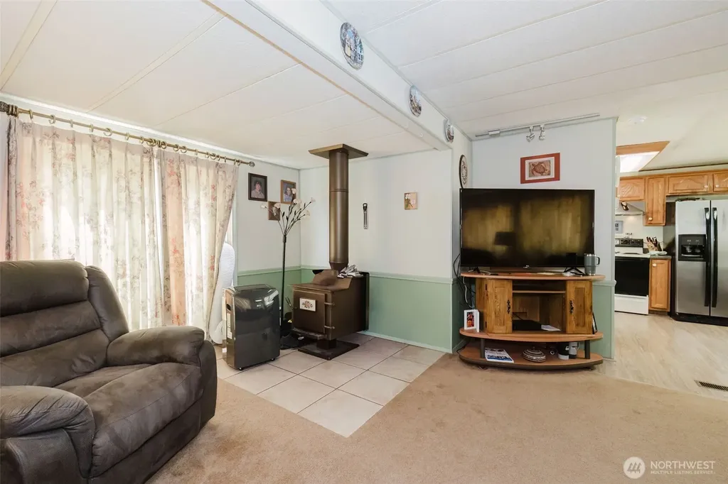 11435 Ogle Road NE Poulsbo WA 98370