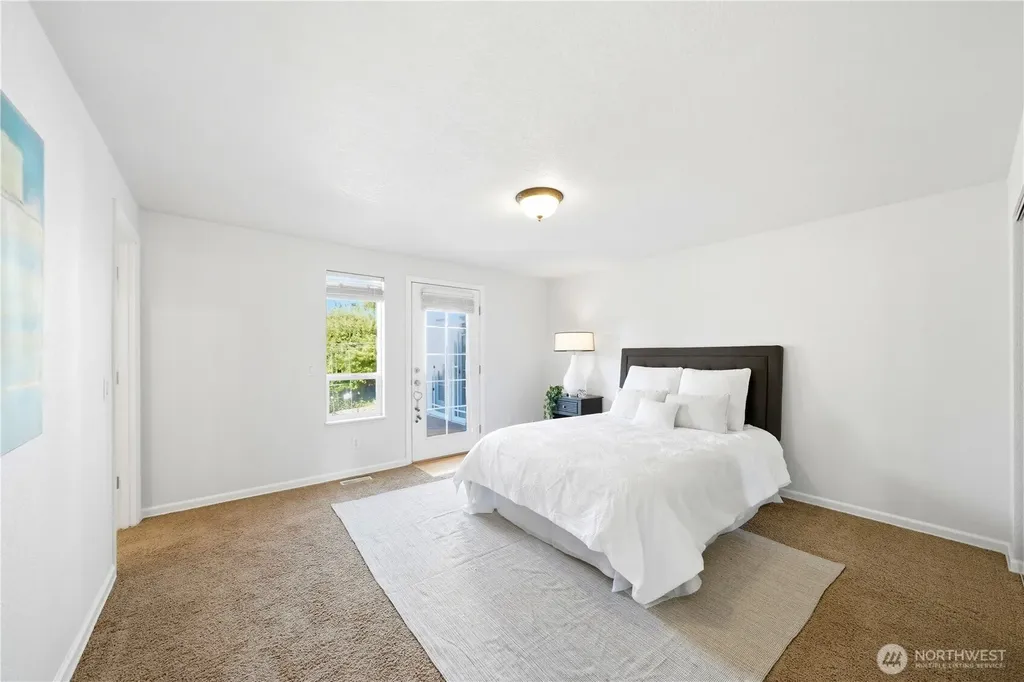 20611 6th Place W Lynnwood WA 98036
