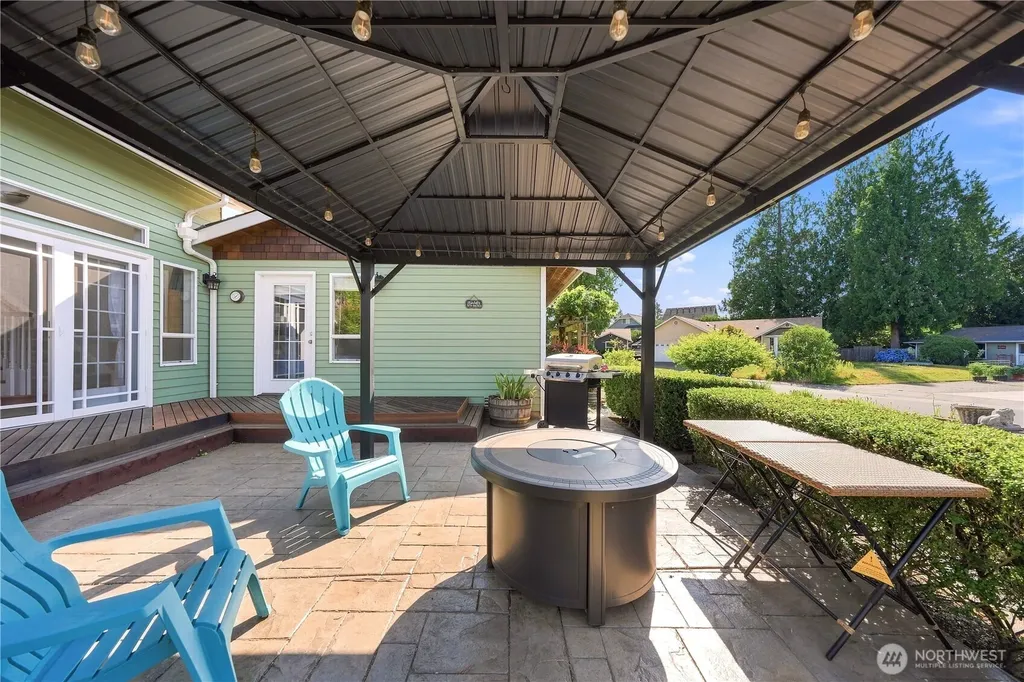 20611 6th Place W Lynnwood WA 98036