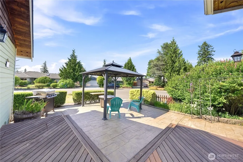 20611 6th Place W Lynnwood WA 98036