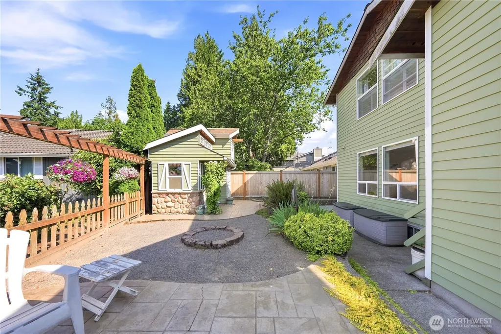 20611 6th Place W Lynnwood WA 98036