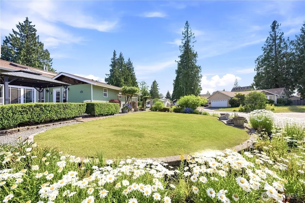 20611 6th Place W Lynnwood WA 98036