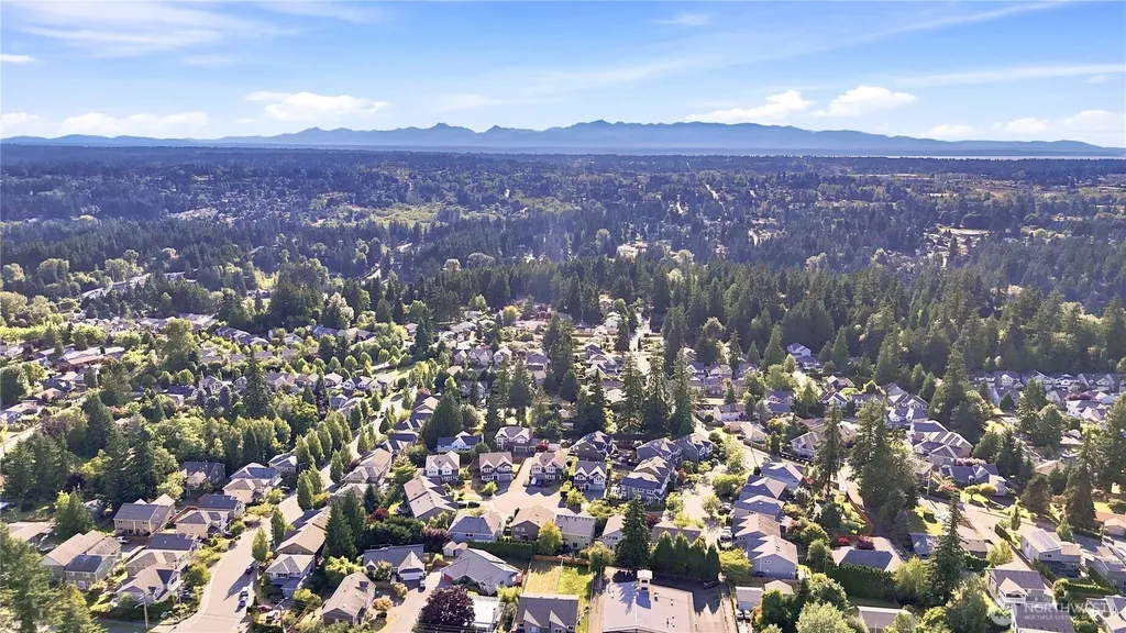 20611 6th Place W Lynnwood WA 98036