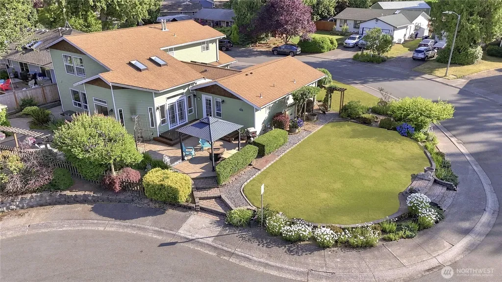 20611 6th Place W Lynnwood WA 98036