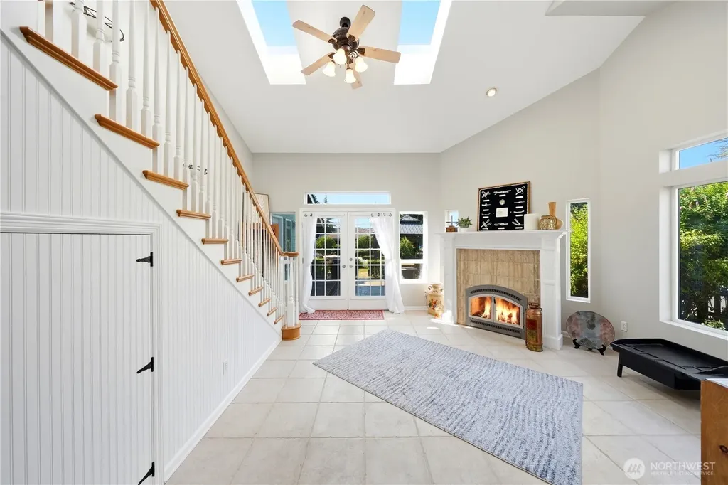 20611 6th Place W Lynnwood WA 98036