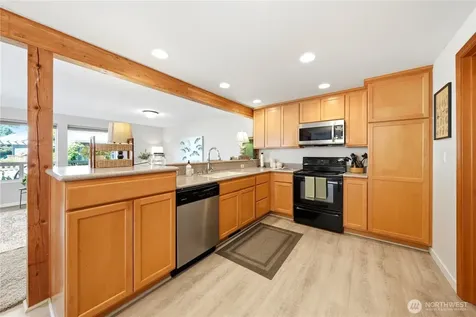 20611 6th Place W Lynnwood WA 98036